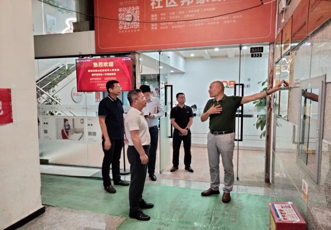 南山區(qū)退役軍人事務局局長薛聲波一行到訪社區(qū)邦總部考察交流